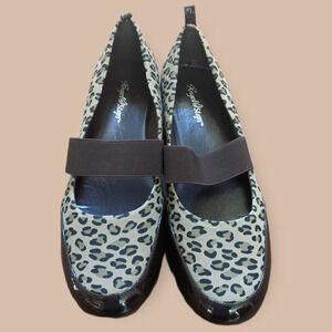 Animal Print Size 8.5 Angel Steps Flats
